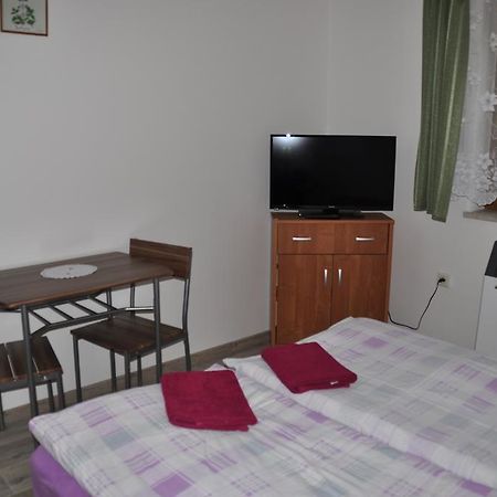 Privat Magdalena Apartment เบเชนยอวา ภายนอก รูปภาพ