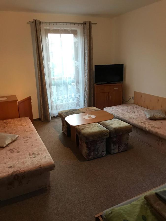Privat Magdalena Apartment เบเชนยอวา ภายนอก รูปภาพ
